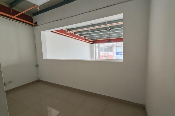Local comercial en milla 8 se alquila / se vende