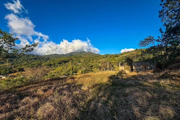 Mountain view lot for sale in jaramillo, boquete