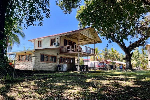 Prime oceanfront estate w/dock & beach, isla colon