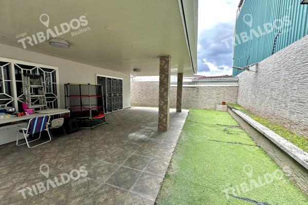 Venta de casa en dorado village en condado del rey