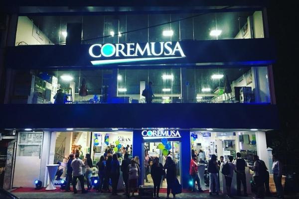 Venta de edificio comercial en la central de chitré (negociable)