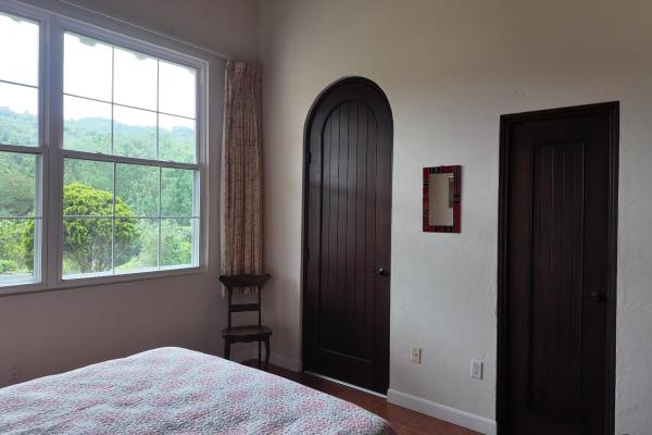 Spacious home for sale in altos del maria with pan