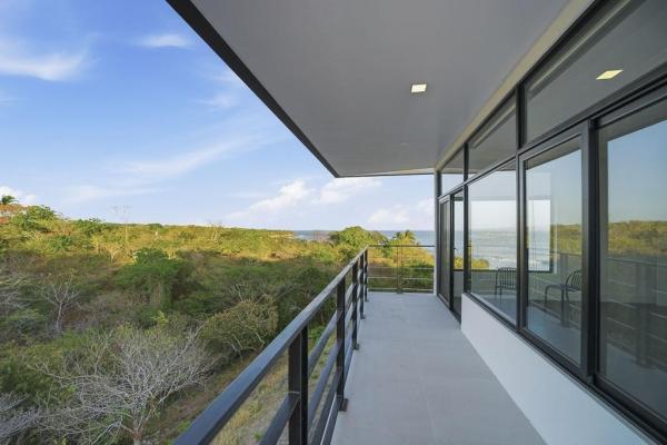 Modern ocean view home in los destiladeros