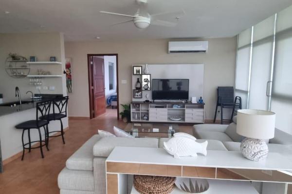 Ocean view apartment with golf access in coronado