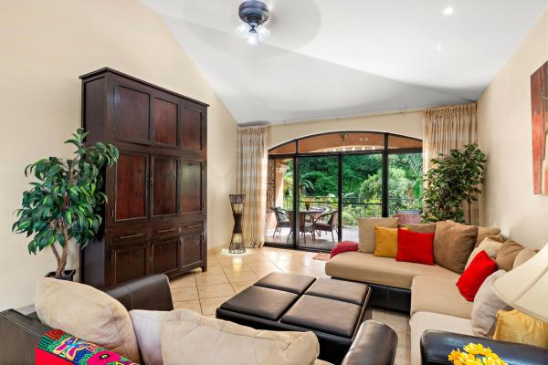 Rare 3-bedroom corner condo in valle escondido