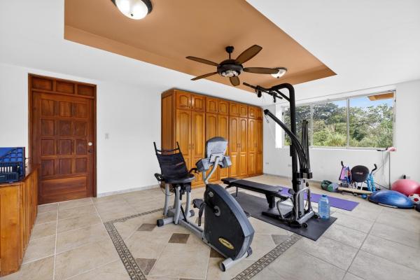 Highland investment estate with rare water concess