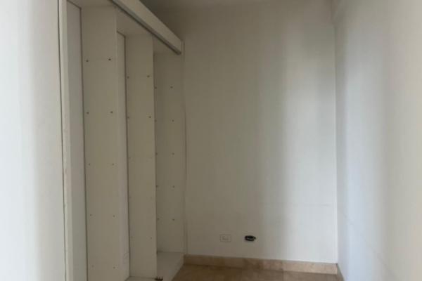 Banco vende penthouse en ph titanium