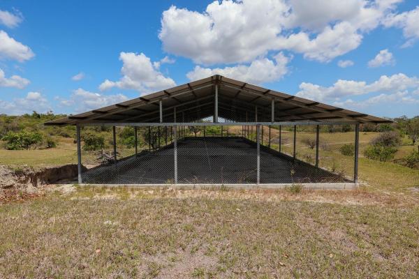 Venta de granja con mejoras en san carlos
