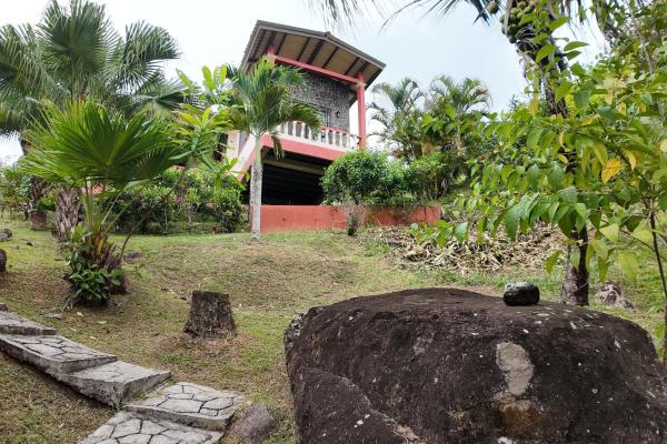 House for sale with stunning views in sora
