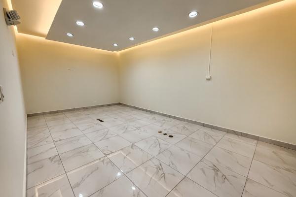 Alquiler local comercial via españa a pocos metros de la ernesto t. lefevre