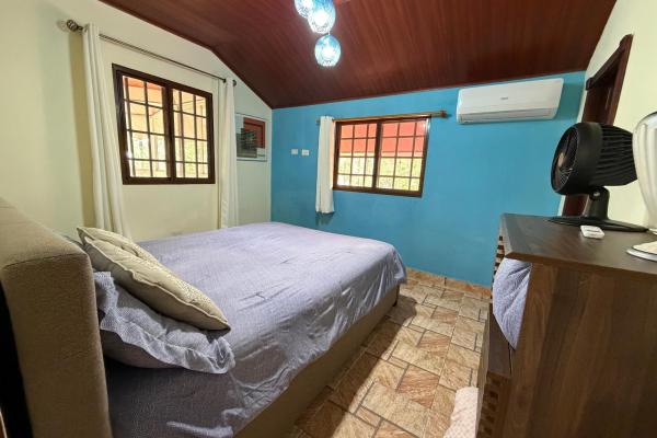 Se vende casa en altos de cerro azul