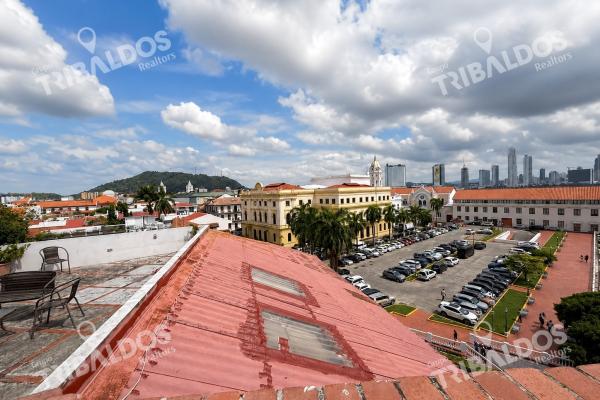 Residential building for sale in casco antiguo