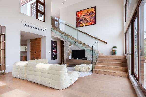 Venta de casa moderna en costa del este, balmoral