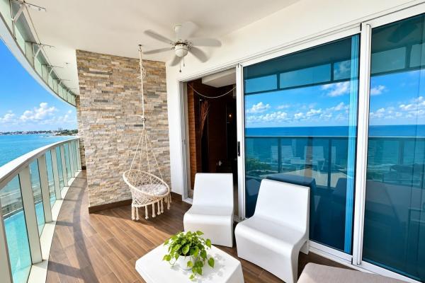 2-bedroom apartment | ocean waves | nueva gorgona