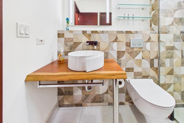 Hermosa casa moderna de 2 dormitorios con piscina