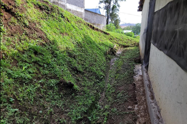 Sale of land with improvements in pueblo nuevo
