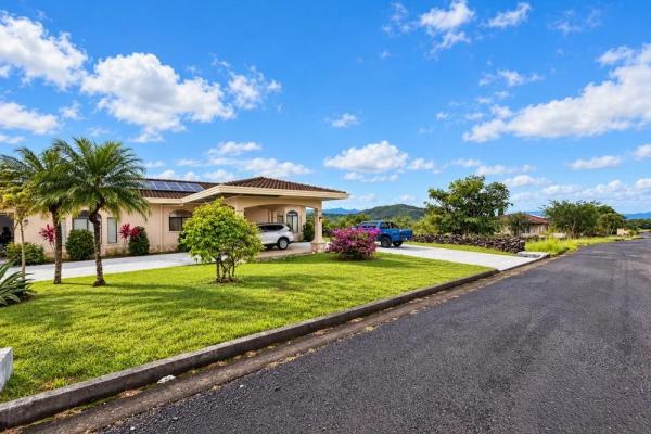 Casa de tres habitaciones en venta en alto boquete