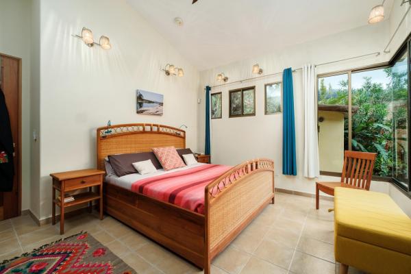 Casa en boquete con casita y vistas impresionantes al volcán