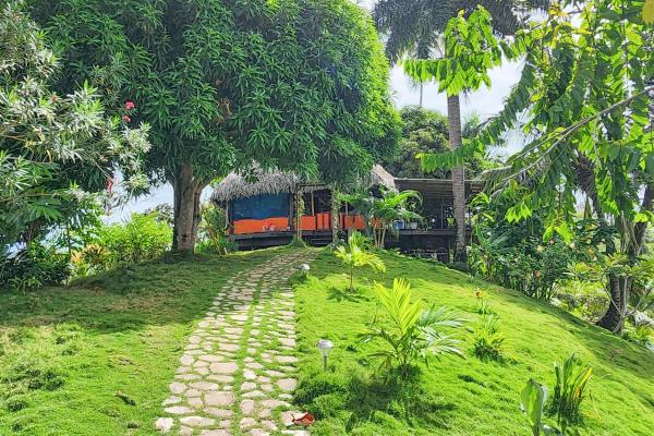Private island gem, isla joya