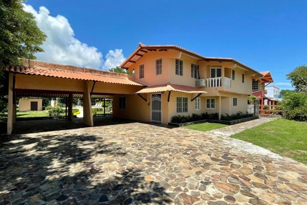 Venta de casa en playa malibú, chame
