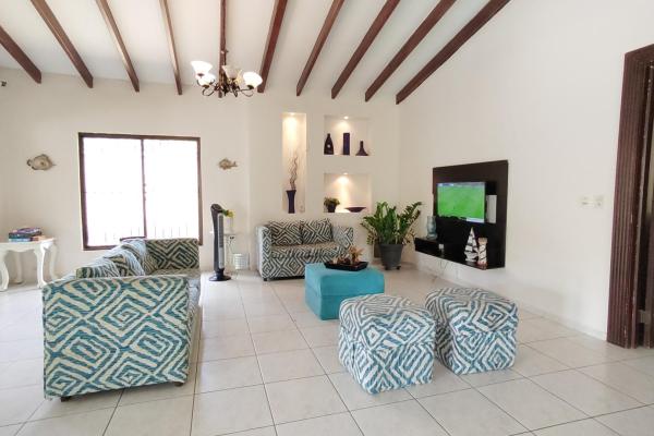 Amplia casa amoblada con piscina privada en coloncito – cerca de coronado