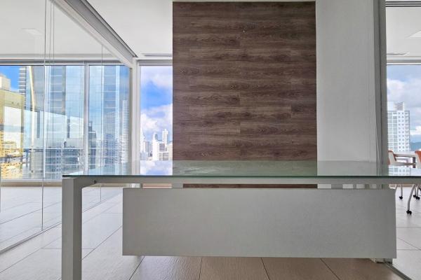 Oficina amoblada moderna en sortis - 285 m2