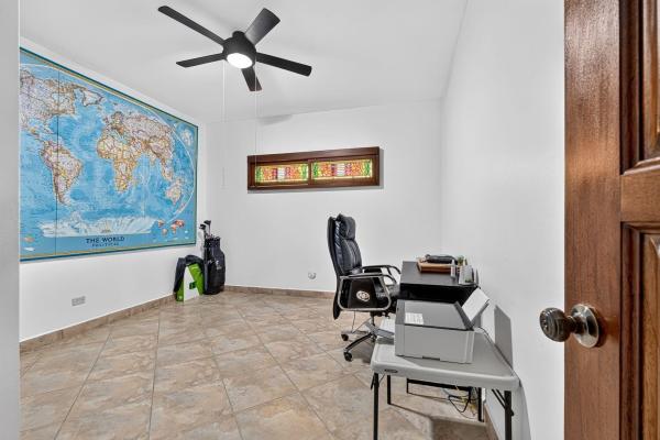 Condominio exclusivo en el tercer piso en valle escondido boquete