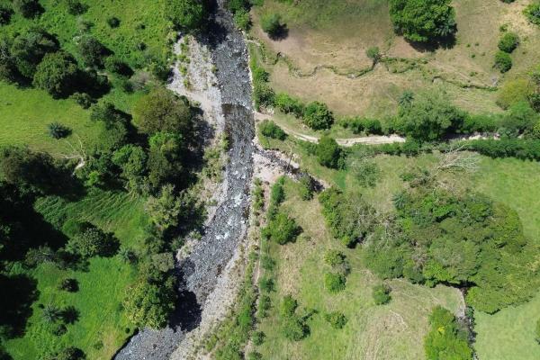 Amplia propiedad de 146.652 ha con fuentes de agua