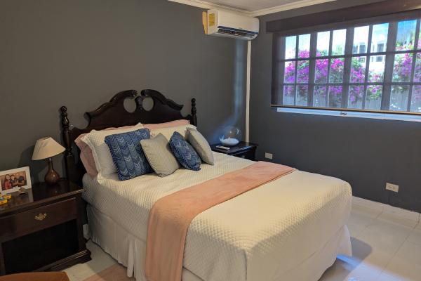 Venta de casa en las cumbres, la meseta