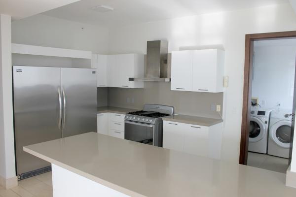 Venta de apartamento en ph greenview, santa maría