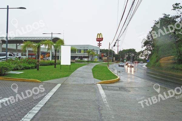 Local en vía panamericana