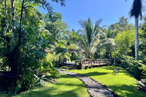 Tropical caribbean estate with guest cabin & pool