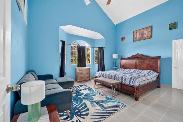 Fully furnished alto boquete home for sale