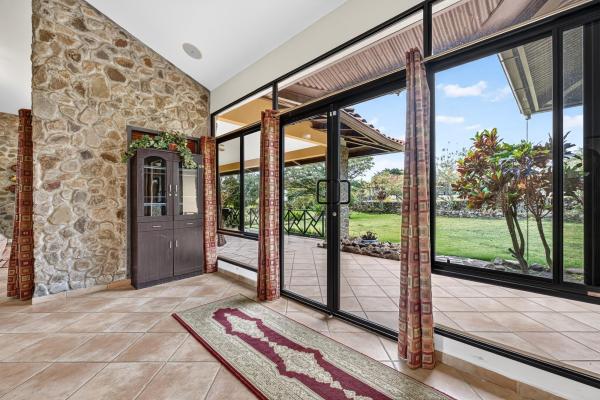 Casa los molinos boquete con amplia terraza