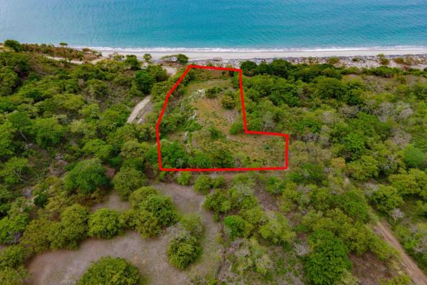 Oceanfront investment opportunity in playa el higo