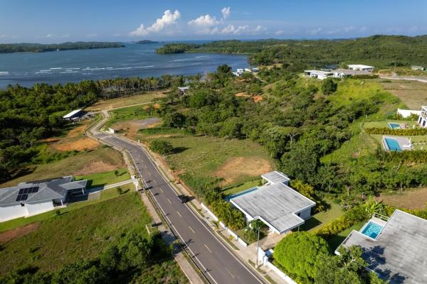 Casa moderna-hermosa bay boca chica panamá