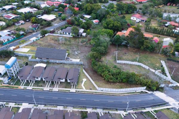 Casa amplia en volcan panama