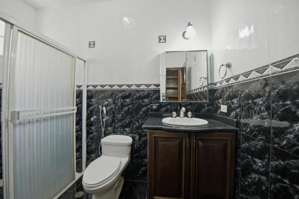 Single family house in llanos de curundu, ancon