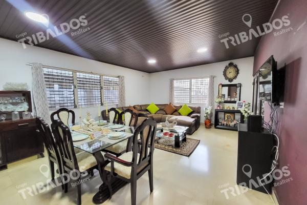 Venta de terreno con casa en coco del mar