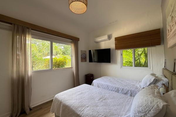 Casa con piscina en coronado golf | amoblada y equipada