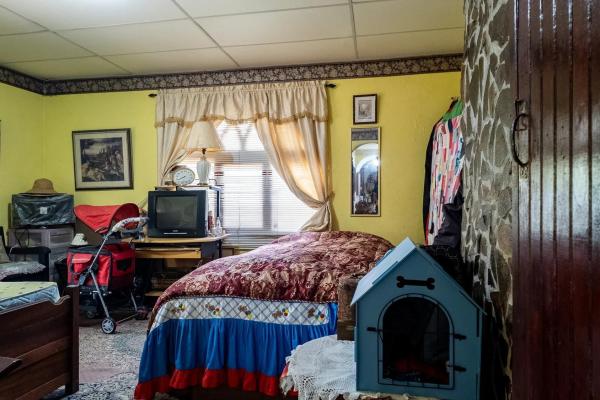 Highland home with 2 hectares in volcan