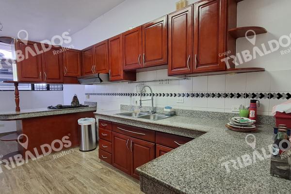 Venta de casa adosada en dos mares muy espaciosa