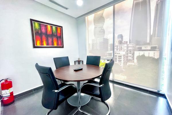 Office for sale in office one, obarrio