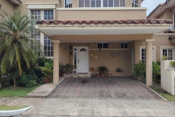 Se vende hermosa casa en ph dorado lakes
