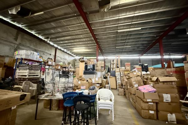 Se vende local comercial con galera bodega