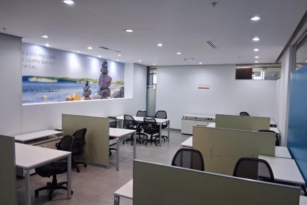 Office for sale or rent with terrace in cde