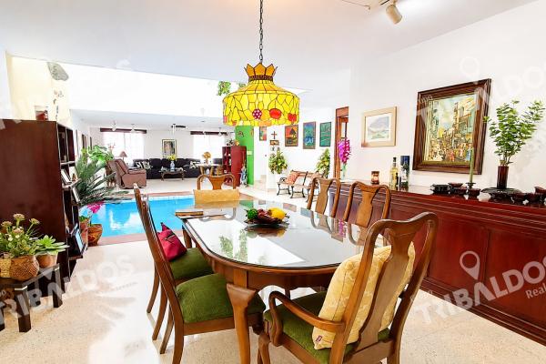 Casa en venta en la manzana de obarrio