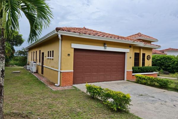 House in hacienda pacifica with 3 bedrooms
