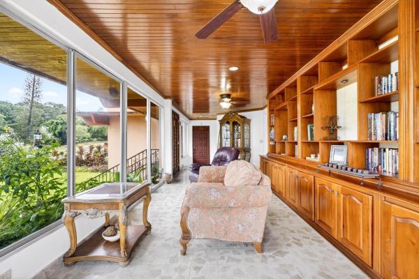 Highland investment estate with rare water concess