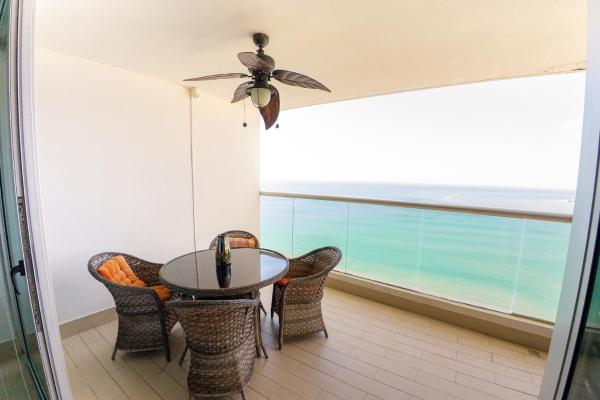 Apartamento frente al mar en playa serena nueva gorgona panamá